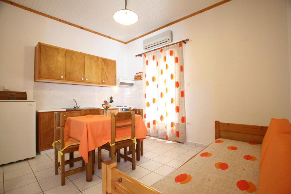 Caviri Appartement Galissas Kamer foto