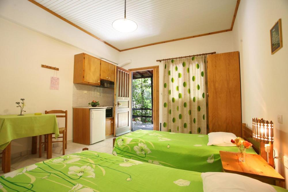 Caviri Appartement Galissas Kamer foto